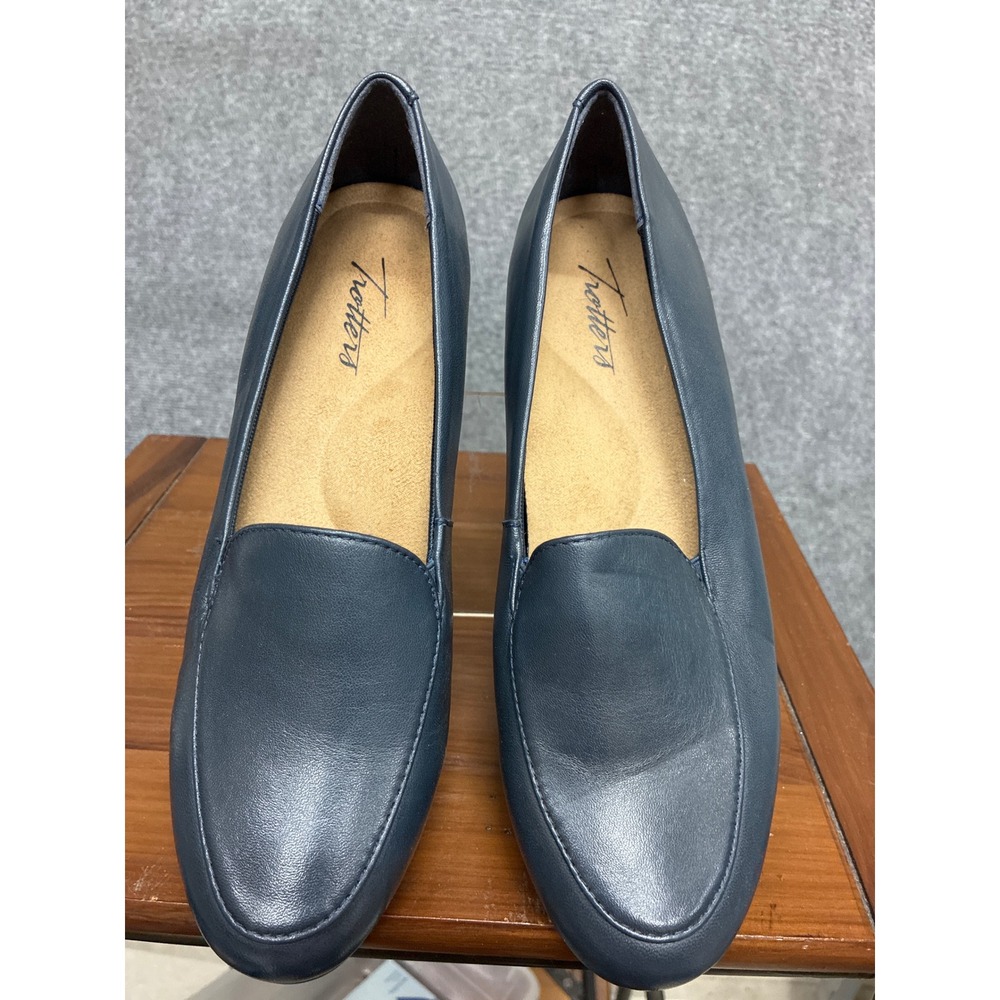 Trotters Jamie Navy Blue Leather Low Block Heel Pumps Loafers New 7.5